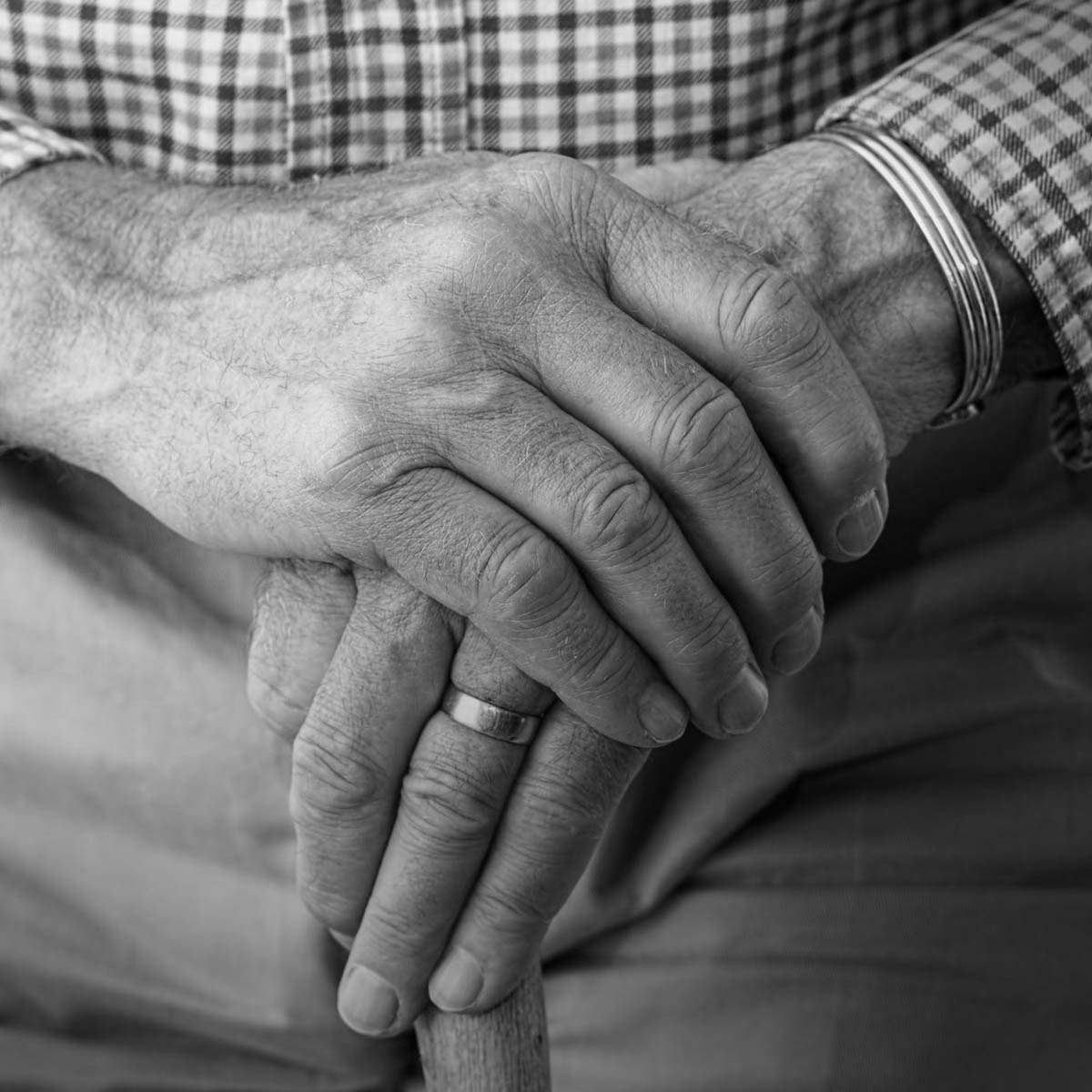 Senior et arthropathie, symptômes et traitement