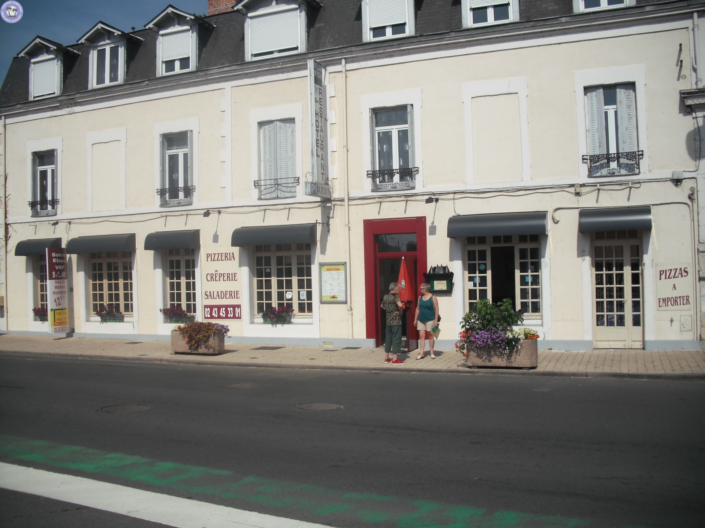 Gites-amp-Chambres-d-hotes-Pays-de-la-Loire-Sarthe-hotel-pizzeria-grill7112444525866677677.jpg