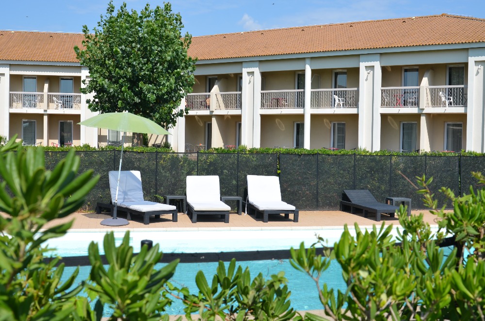 Hotellerie-Occitanie-Gard-Hotel-3-etoiles-avec-jardin-et-piscine183035424954657079.jpg