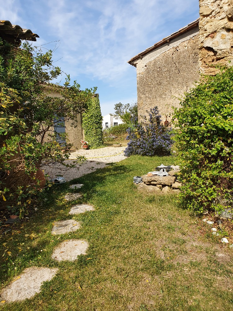 Gites-amp-Chambres-d-hotes-Provence-Alpes-Cote-d-Azur-Bouches-du-Rhone-Chambres-d-hotes181014172637435860.jpg