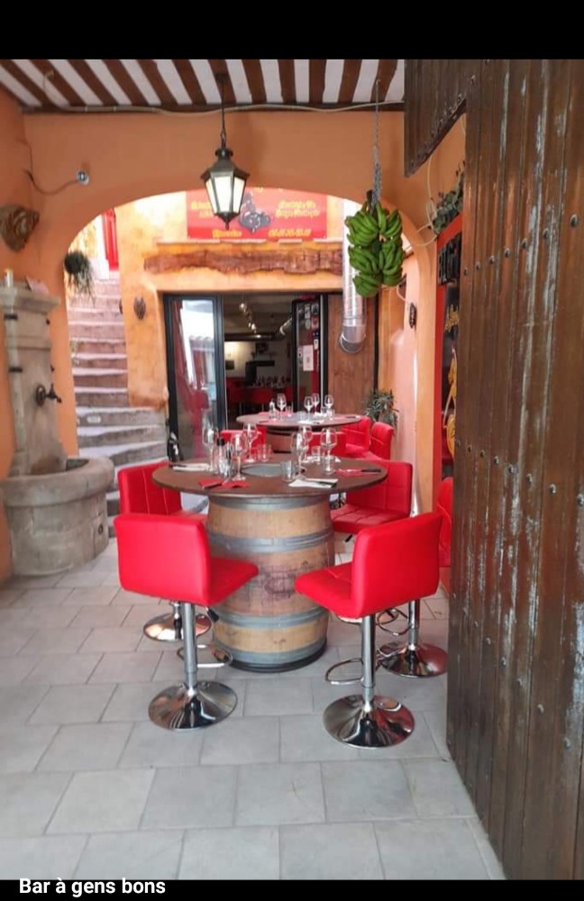 Restaurants-Bars-Pubs-Provence-Alpes-Cote-d-Azur-Vaucluse-Restaurant-planchas161922233447546578.jpg