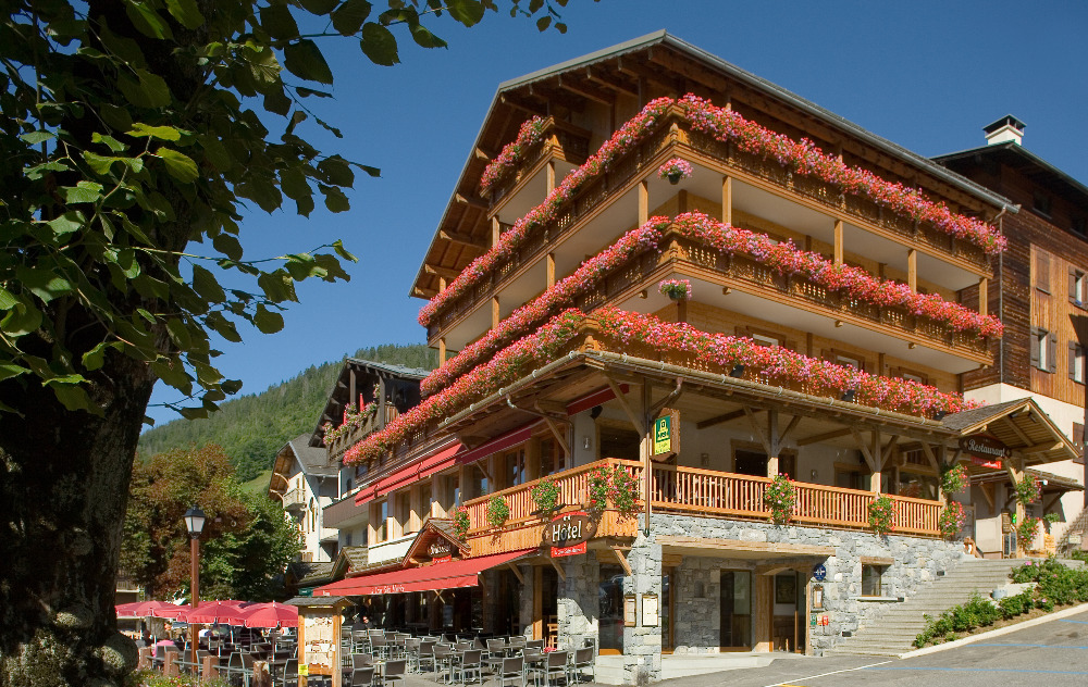 Hotellerie-Auvergne-Rhone-Alpes-Haute-Savoie-Sejour-a-la-montagne-hotel-spa6192156626365686979.jpg