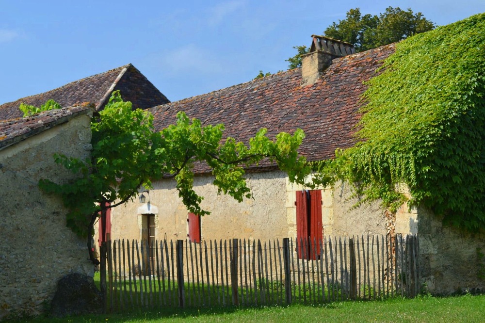 Gites-amp-Chambres-d-hotes-Nouvelle-Aquitaine-Dordogne-Maisons-d-hotes-en-Perigord-3-6-8-personnes-piscines-jacuzzi10202340606164687277.jpg