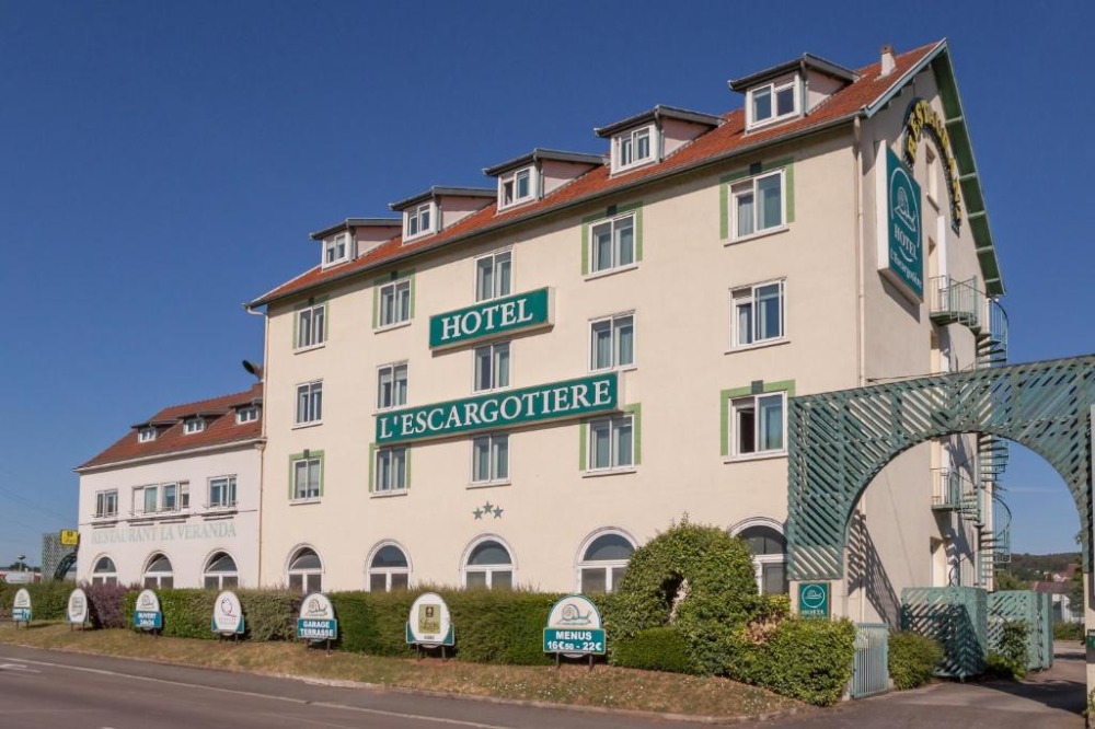 Hotellerie-Bourgogne-Franche-Comte-Cote-d-Or-Hotel-Restaurant-au-portes-de-la-Route-des-Vins173133373943445472.jpg