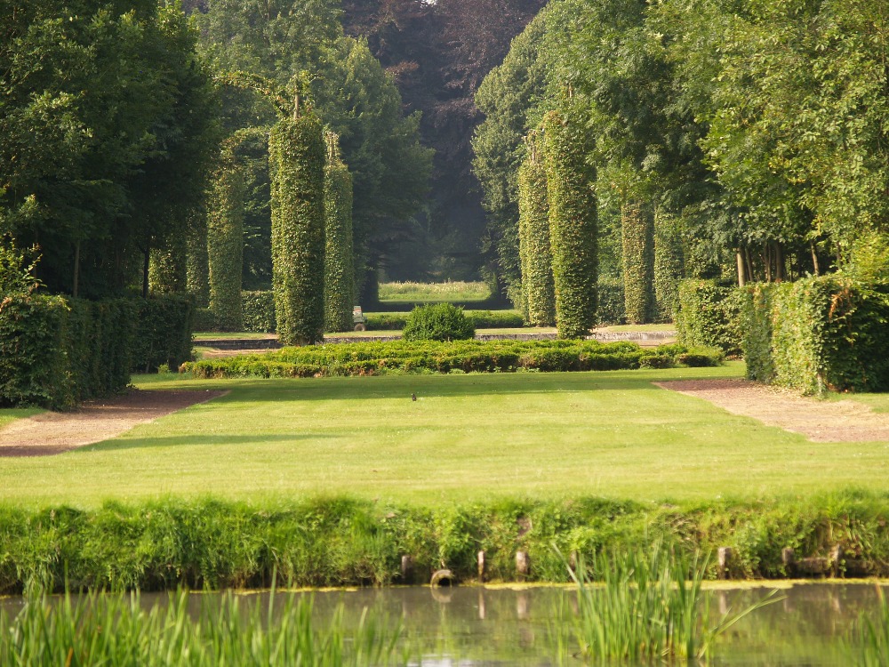 Culture-Berne-Visite-du-Chateau-de-Beloeil-et-de-ses-jardins-a-la-francaise-francaise8121727495158607579.jpg