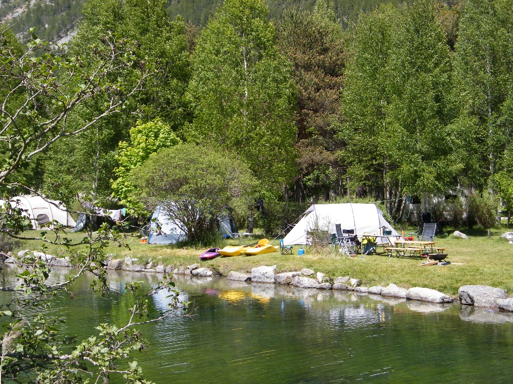 camping-provence-alpes-cote-d-azur-hautes-alpes-camping-location-gite17303133535456616579.jpg