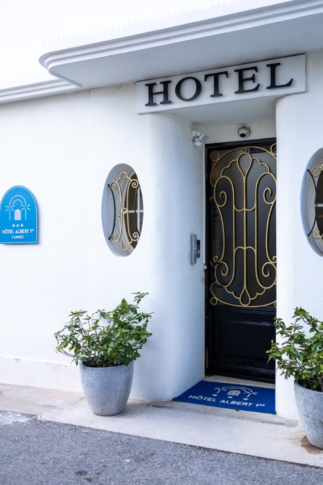 hotellerie-provence-alpes-cote-d-azur-alpes-maritimes-hotel-3-etoiles-centre-cannes-charme-renove-13182630495659697577.jpg
